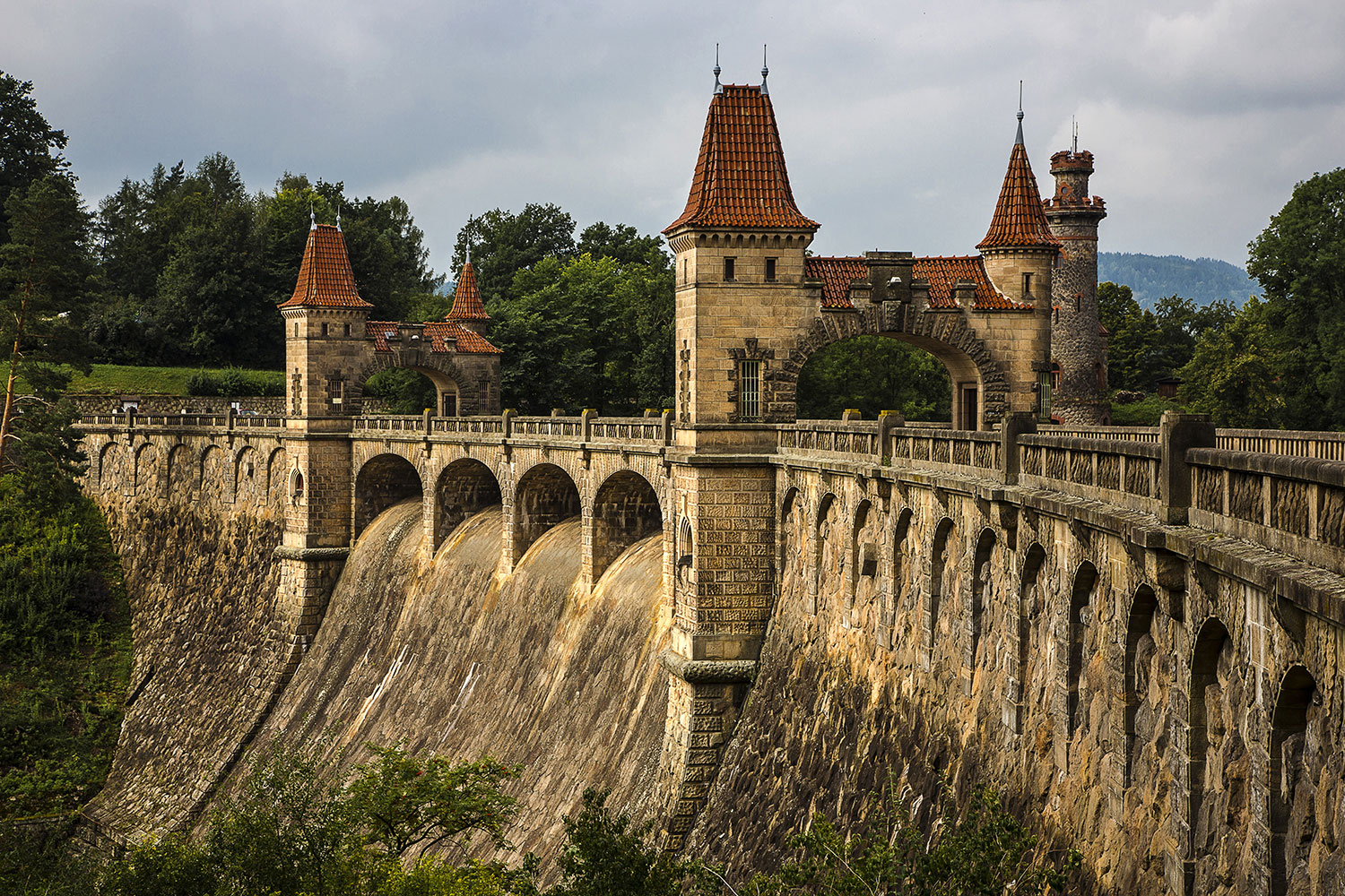 Royal Forest Dam, Dvur Kralove nad Labem